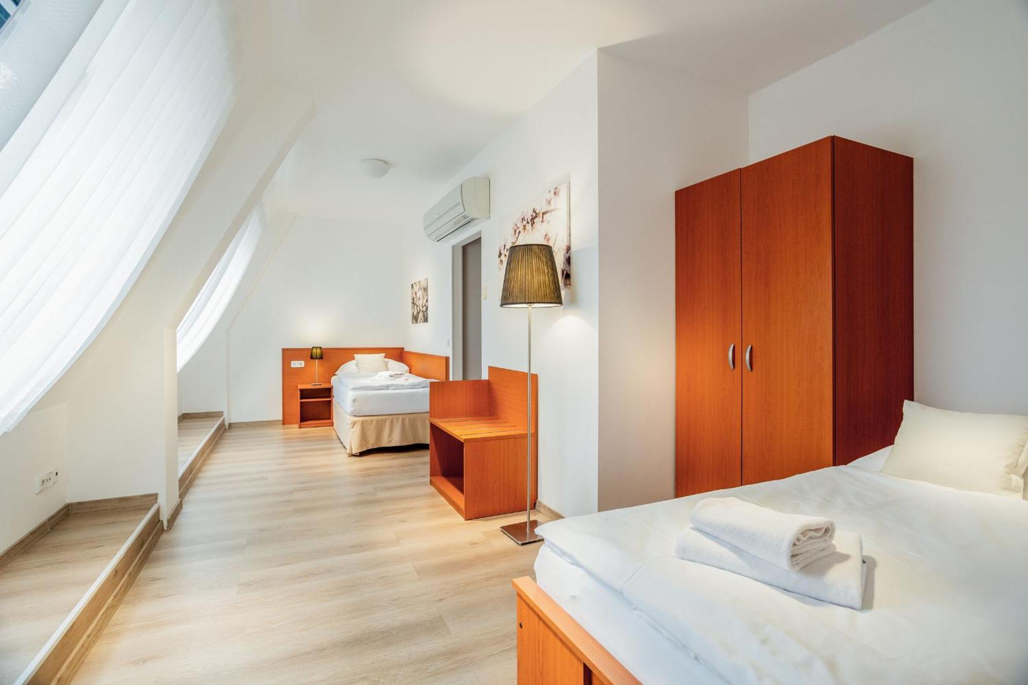 Wine Wellness Hotel Amande Густопече Экстерьер фото